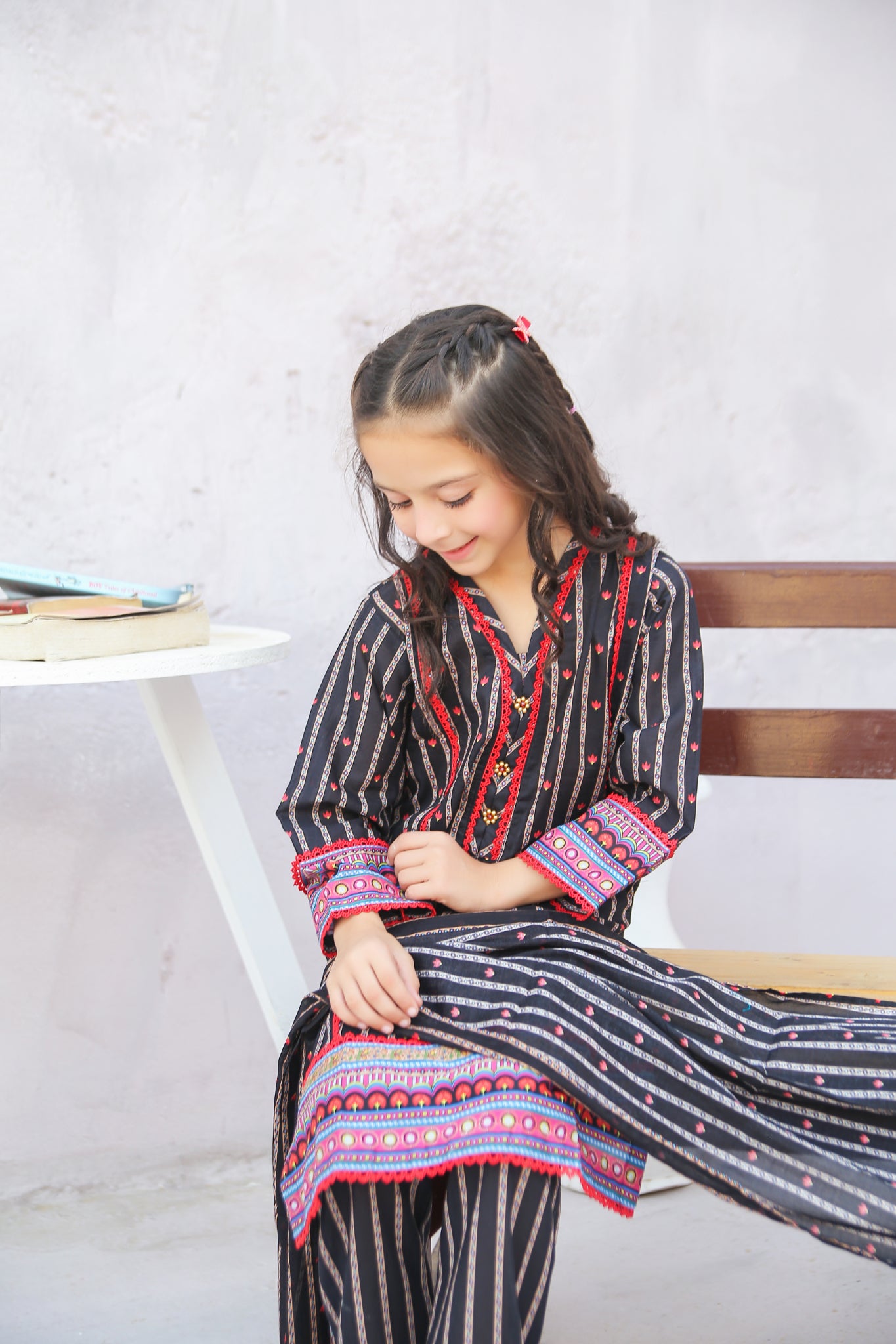 Girl woman Printed Embroidered Lawn Stitch Shirt Kurti Frock Cotton Dupatta Printed Trouser