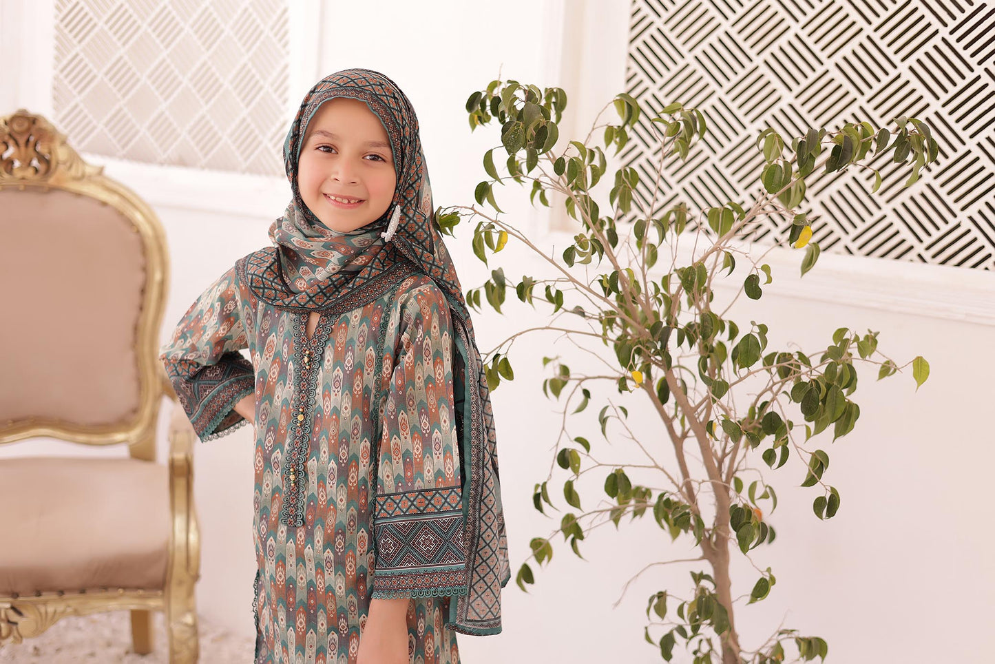Girl woman Printed Embroidered Lawn Stitch Shirt Kurti Frock Cotton Dupatta Printed Trouser