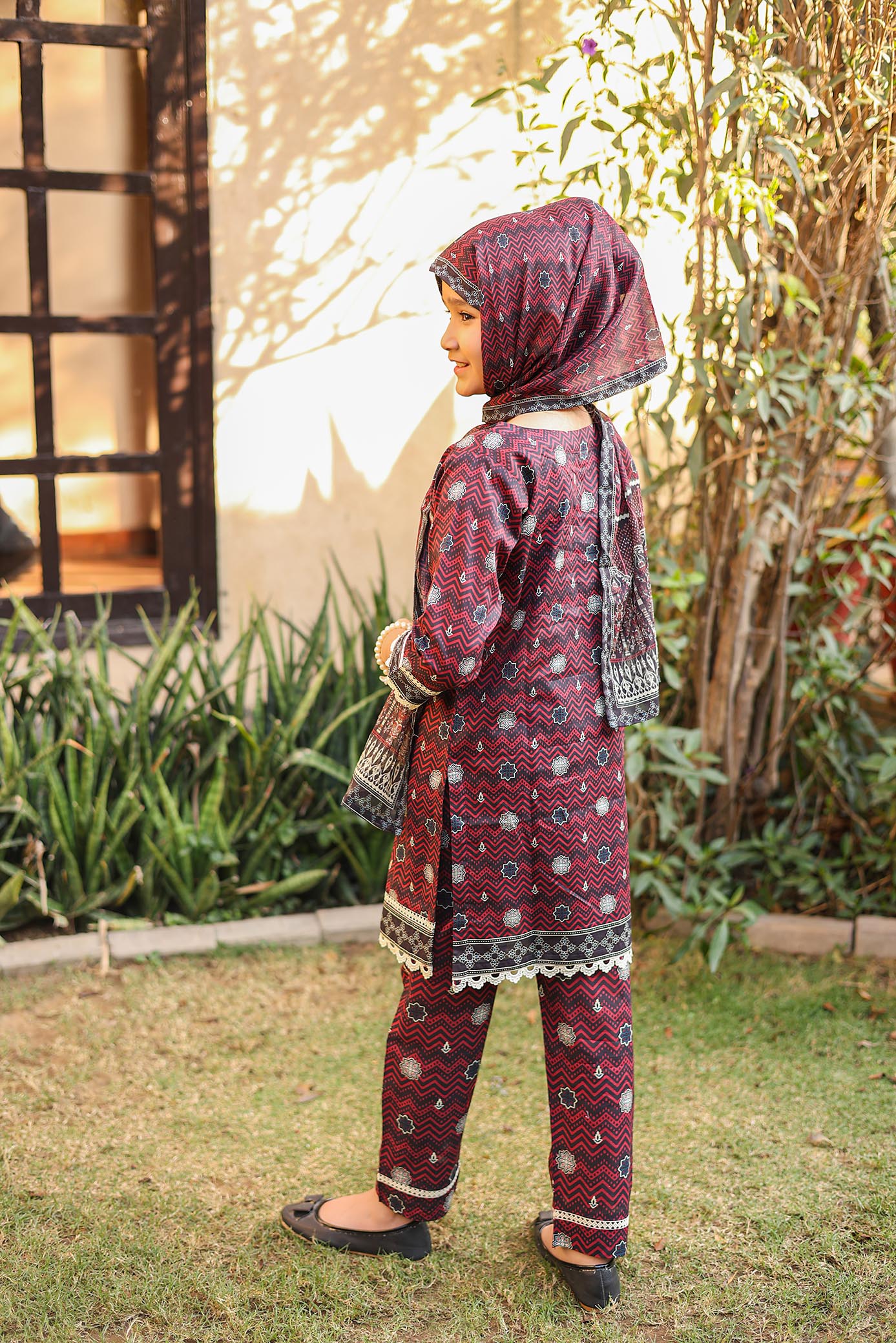 Girl woman Printed Embroidered Lawn Stitch Shirt Kurti Frock Cotton Dupatta Printed Trouser