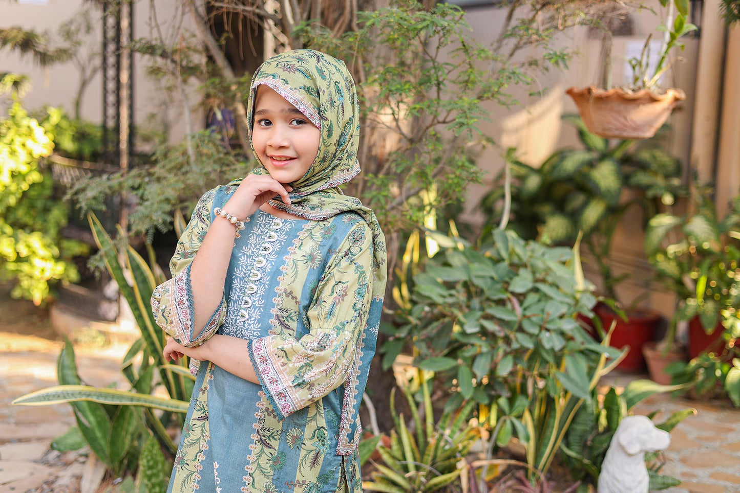 Girl embroidered stitched Printed Kurta set