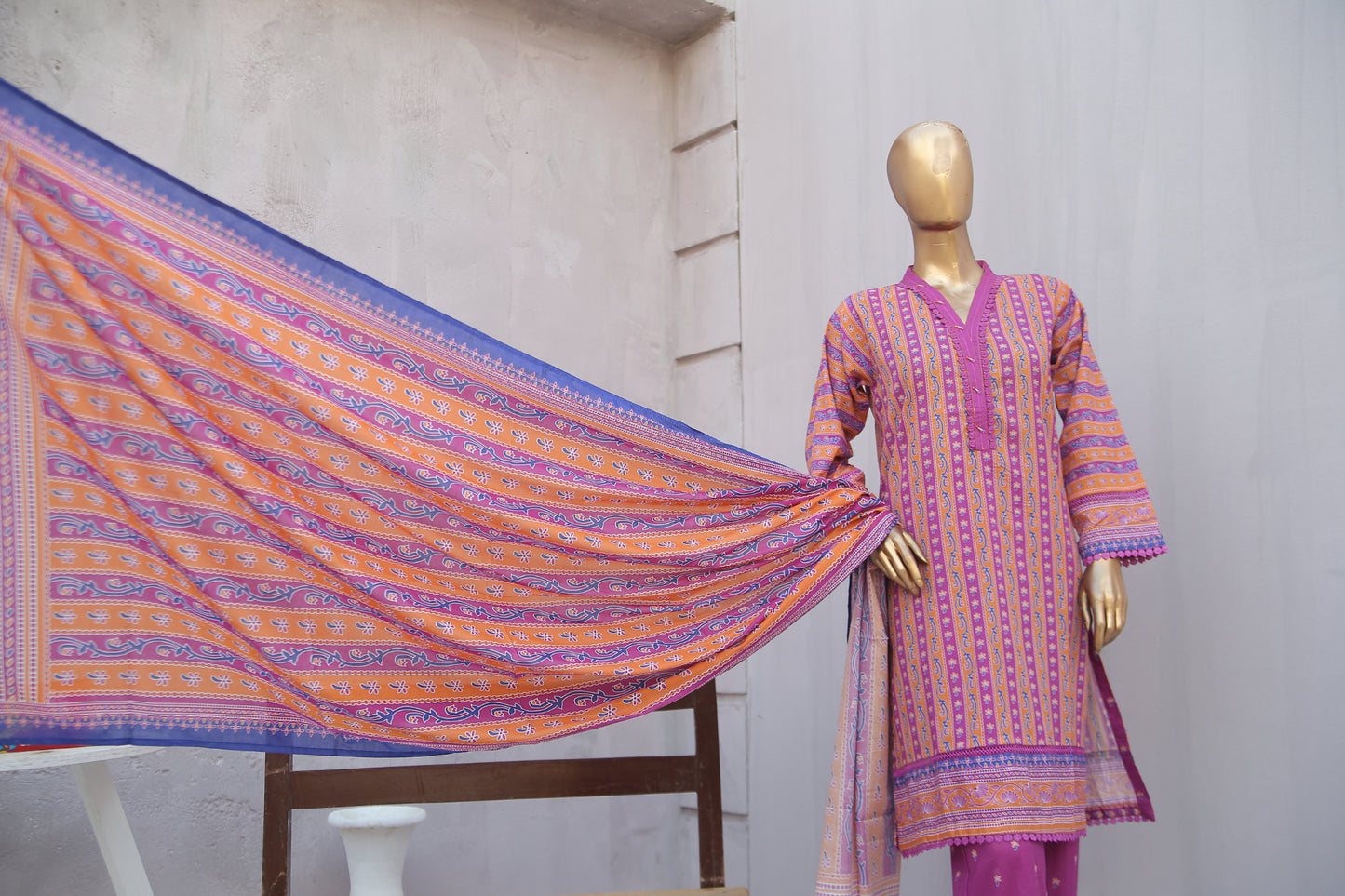 Girl woman Printed Embroidered Lawn Stitch Shirt Kurti Frock Cotton Dupatta Printed Trouser