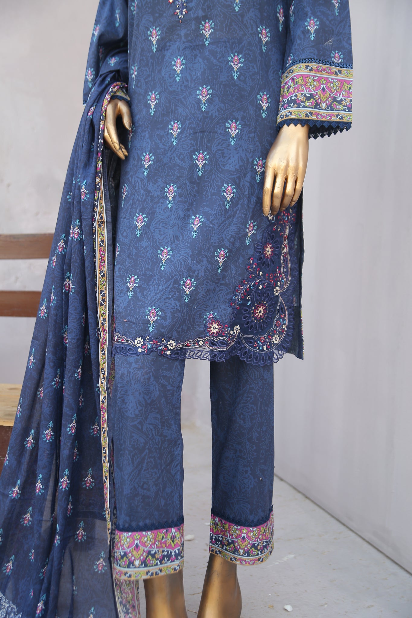 Girl woman Printed Embroidered Lawn Stitch Shirt Kurti Frock Cotton Dupatta Printed Trouser