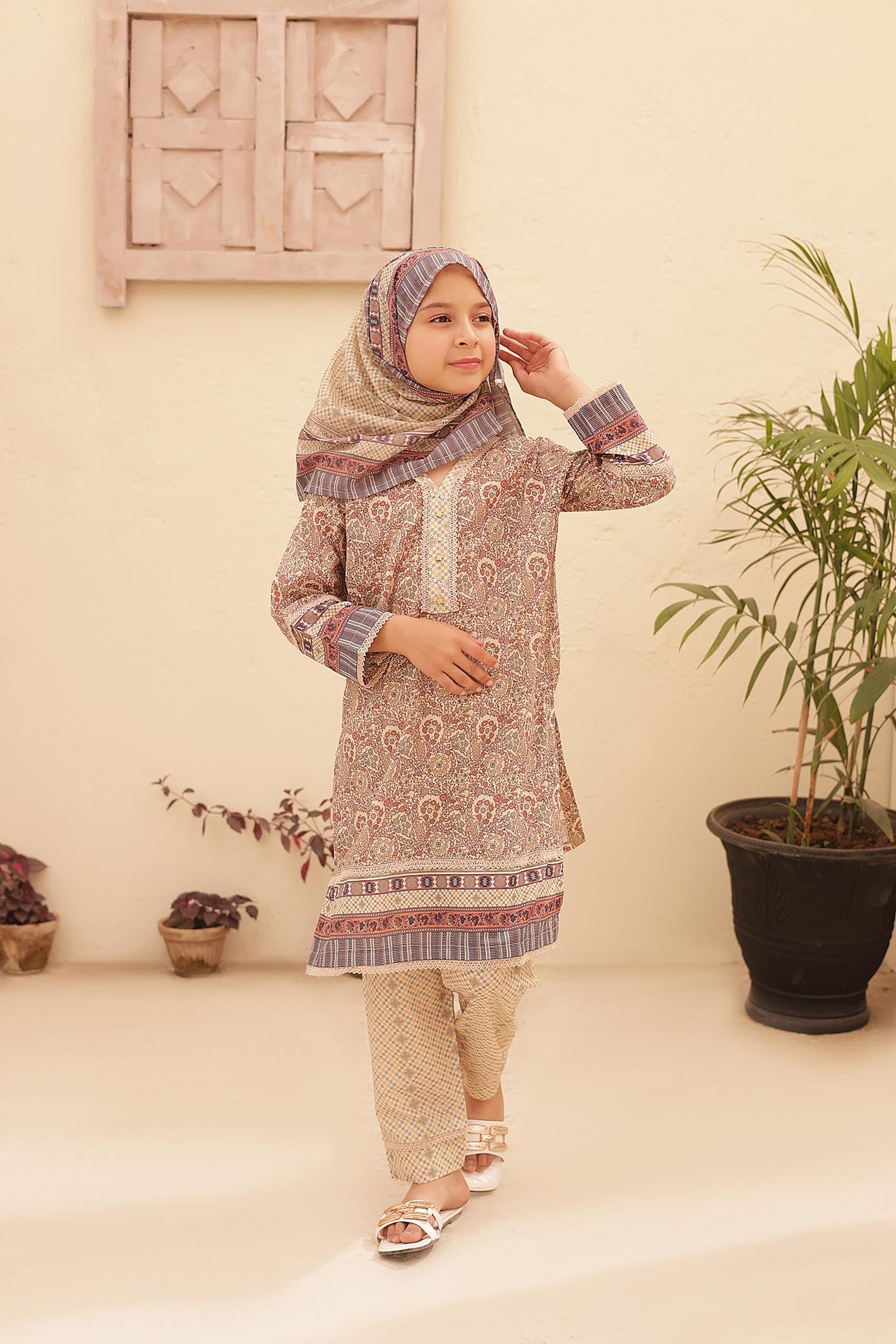 Girl embroidered stitched Printed Kurta set