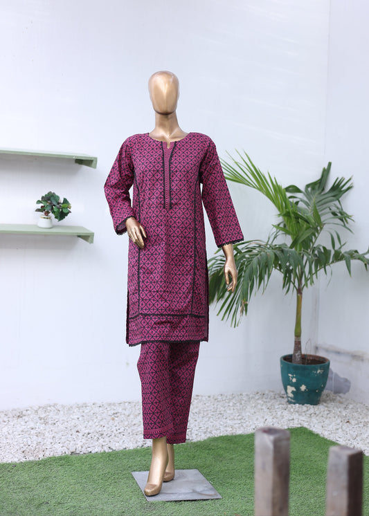 Mannequin wearing a purple outfit with a white background and plants.