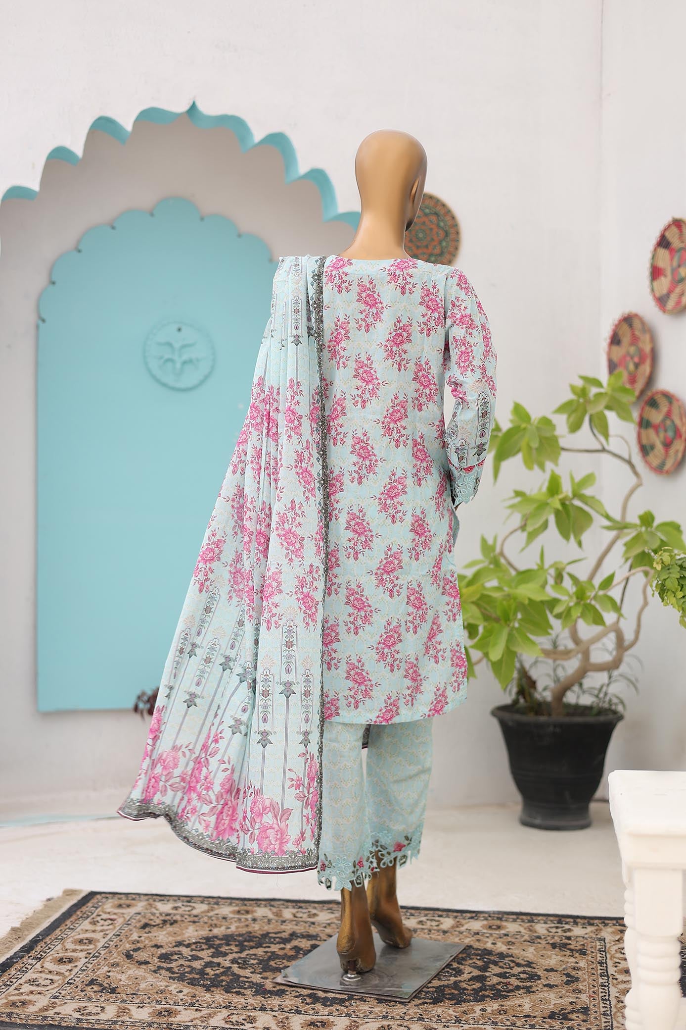 Woman  Embroidered  Cutwork Lawn Shirt kurta Dupatta  Printed Trouser