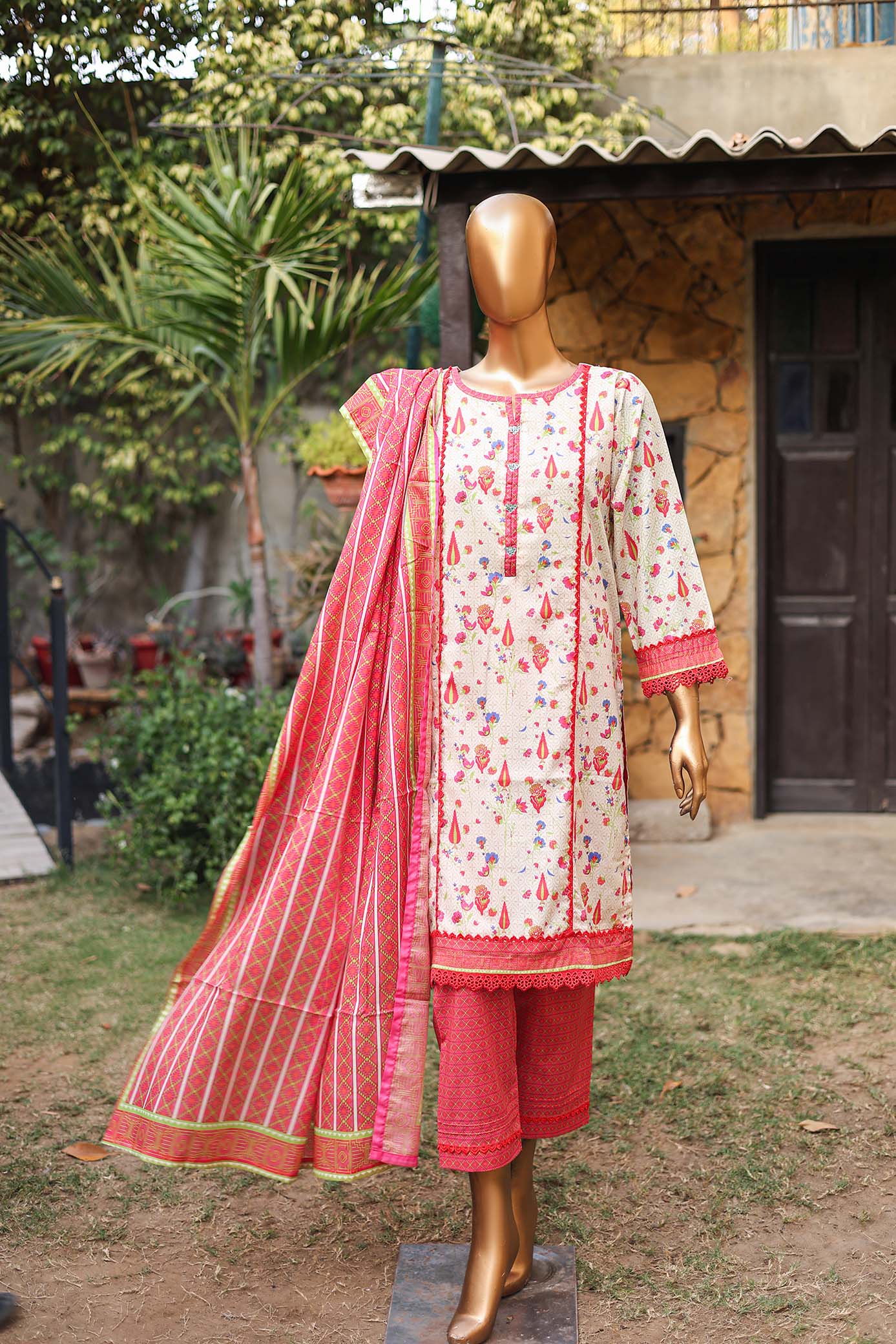 Girl woman  Printed Embroidered Lawn Stitch Shirt Kurti Frock Cotton Dupatta Printed Trouser