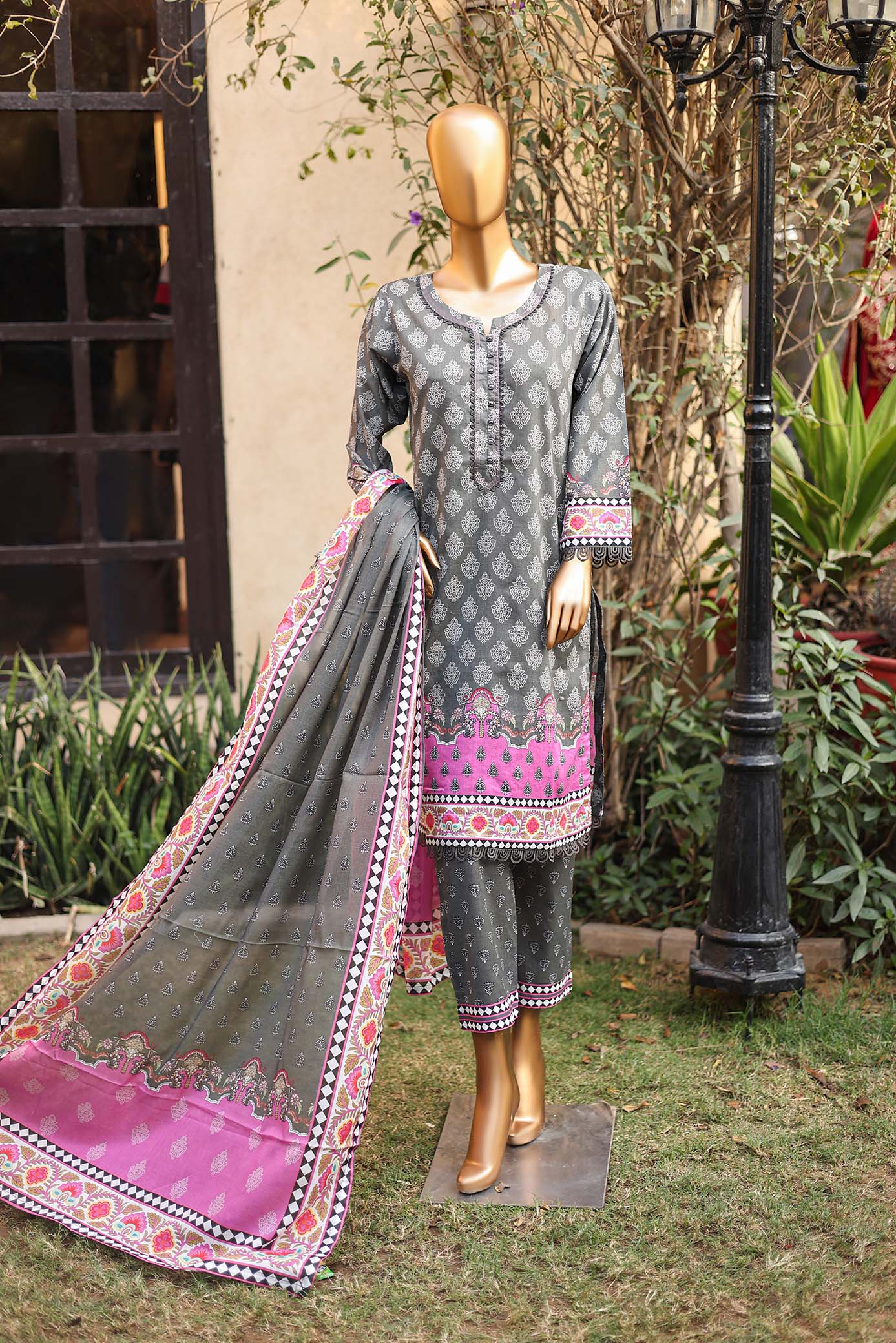 Girl woman  Printed Embroidered Lawn Stitch Shirt Kurti Frock Cotton Dupatta Printed Trouser